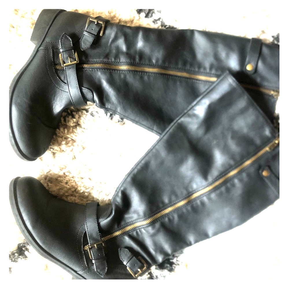 Black boots 7.5